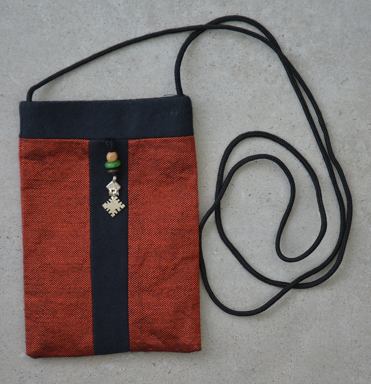 Sac artisanal pour portable éthiopien Dorzé Terre Cuite