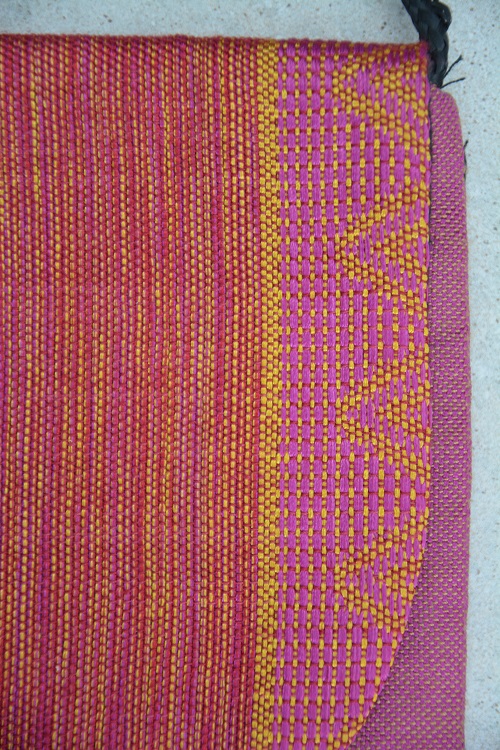Jolie sacoche éthiopienne Fuchsia Or pour smartphone tissée à la main en Ethiopie