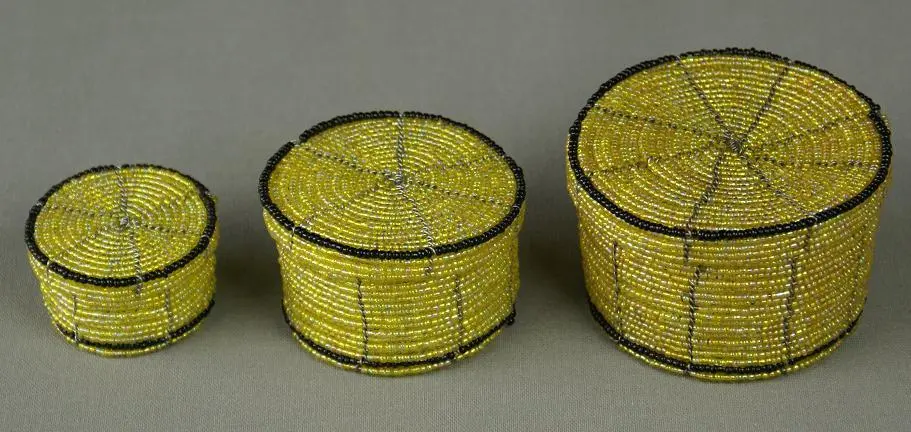 Boîtes Gigogne éthiopiennes Jaune Or en perles faites à la main