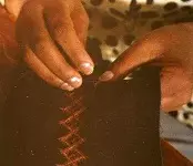 Broderie sur écharpes éthiopiennes Menbys